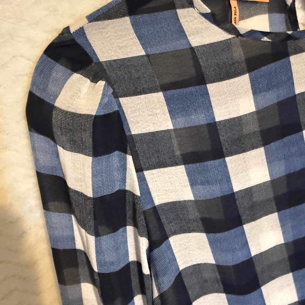 Scotch & Soda Navy and White Plaid Blouse. Size medium. So runway! Absolutely 🔥 - Picture 8 of 10